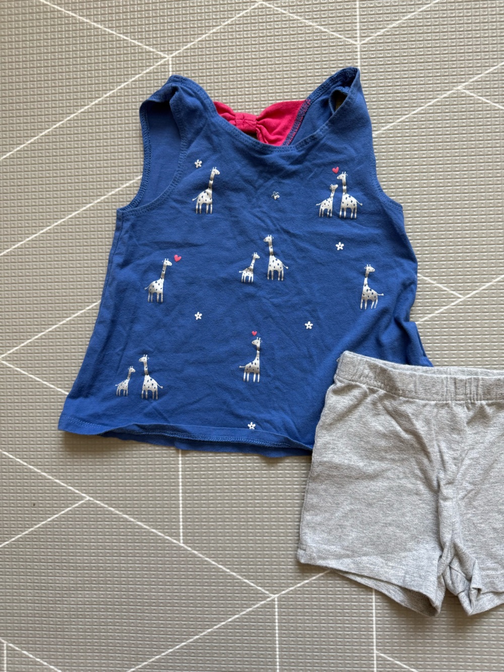 Carters|Baby girl/toddler summer set,Blue Tank Top w Giraffe Print & biker short